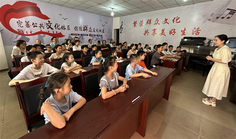 6、知联会会员李斐分享读书体会.jpg